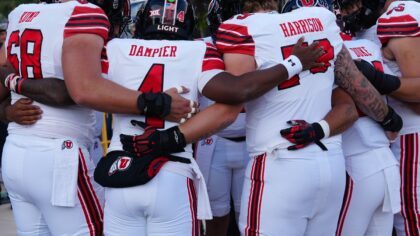 Utah Overcomes Penalties, Finds Rhythm in Gritty 31-6 Win Over Wyoming