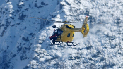 Lindsey Vonn Crashes In Olympic Downhill, Taken Away By Helicopter