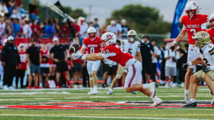 Mountain Ridge pulls past Davis for 3-0 start to 2026 high school football season