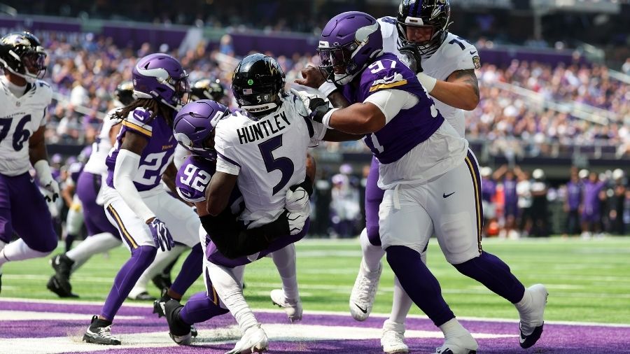 Tyler Batty #92 of the Minnesota Vikings...