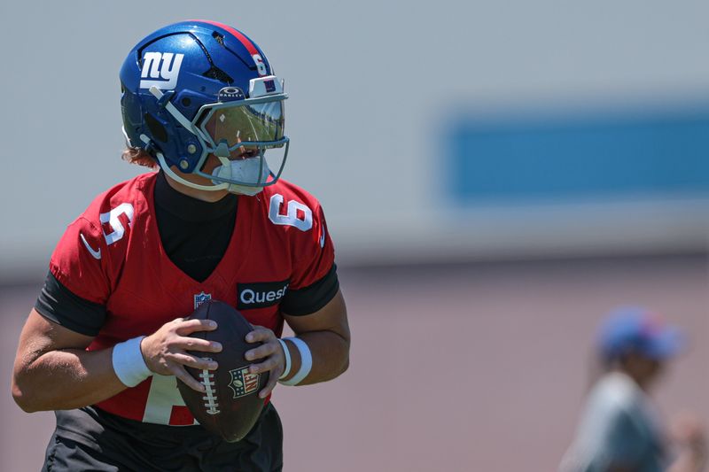 FILE PHOTO: Jun 3, 2026; East Rutherford, NJ, USA; New York Giants quarterback Jaxson Dart (6) part...